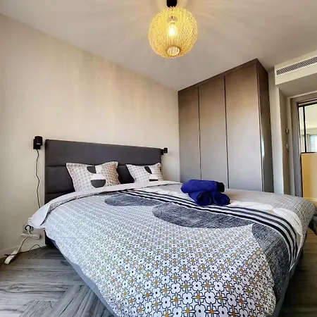 Apartment Le Guillabert - T4 En Plein Centre Antibes