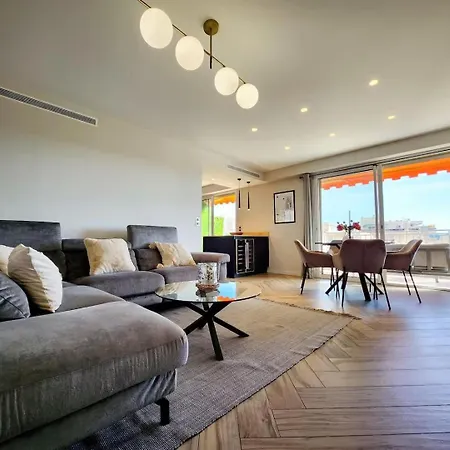 Le Guillabert - T4 En Plein Centre Apartment