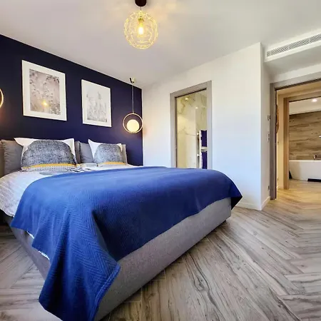 Le Guillabert - T4 En Plein Centre Apartmán Antibes