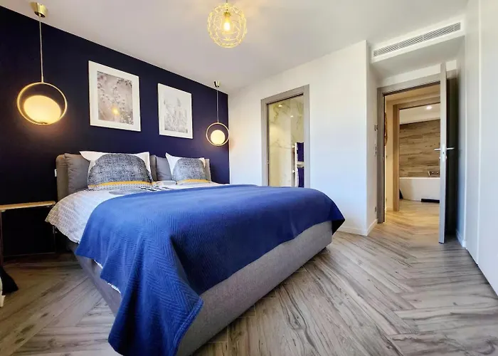 Le Guillabert - T4 En Plein Centre Apartment Antibes